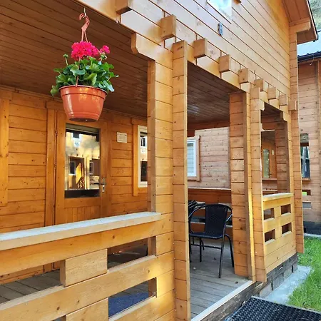 Osrodek Wypoczynkowy Skrzat 펜션 포비에로보